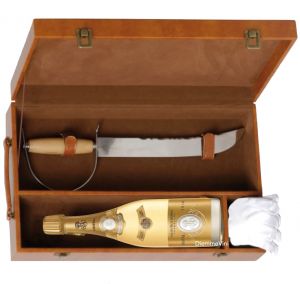 Cassetta Cuoio Con Sciabola Guanti e Champagne Cristal 2015 Louis Roederer